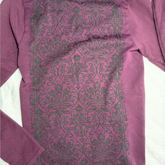 Fabletics spandex running top - Picture 10 of 10